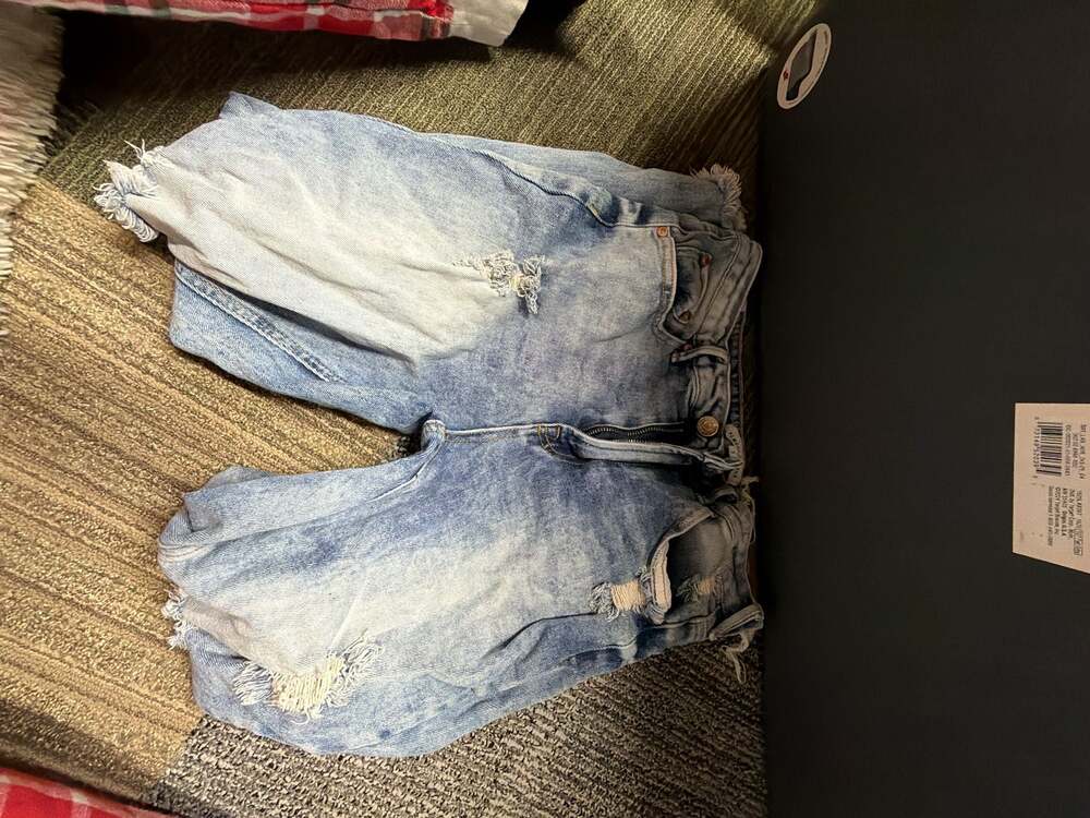 Almost Famous Distressed Raw Hem Denim Jeans Size 7